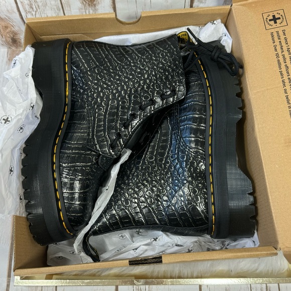 Dr. Martens Doc Martens Women's Sinclair Crocodile Quad Retro Platform Boots New - Picture 6 of 15